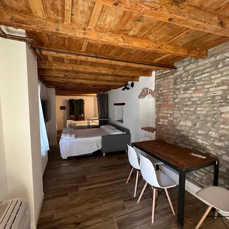 Borgovivo Loft Modern Center