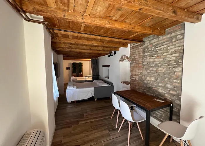 Borgovivo Loft Modern Center